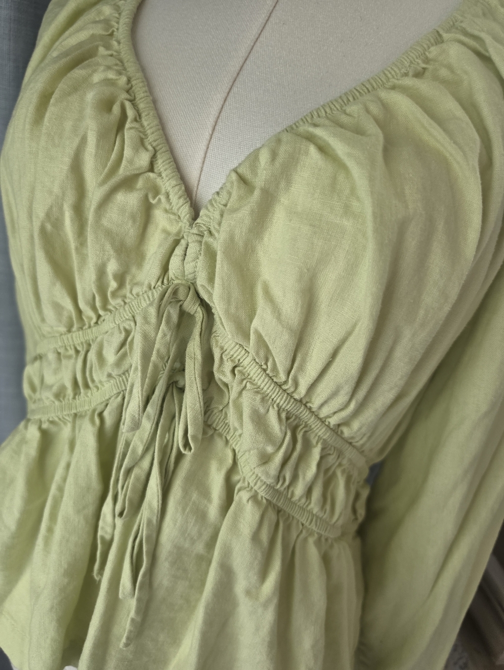 Universal Thread Top - Picture 2 of 5